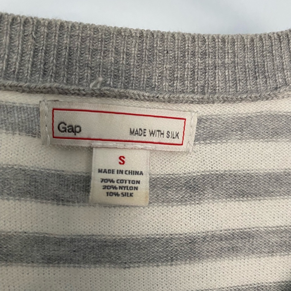GAP Gray and White Polka Dot Cardigan - Picture 2 of 5